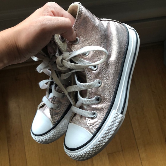 girls converse high top shoes
